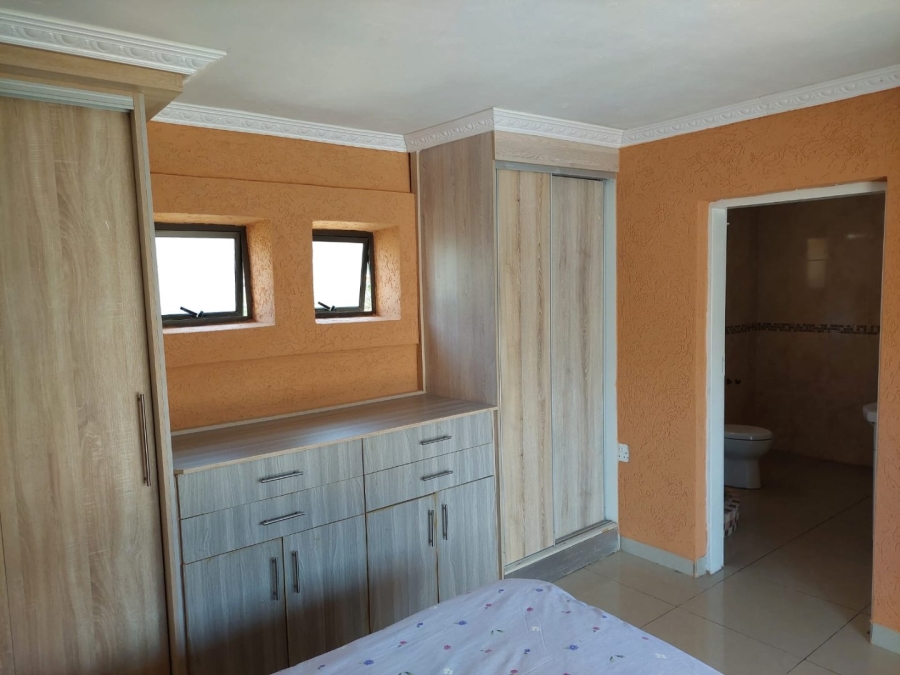 To Let 1 Bedroom Property for Rent in La Hoff North West